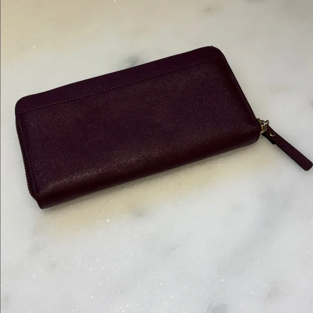 Kate Spade Leather Zippy Wallet